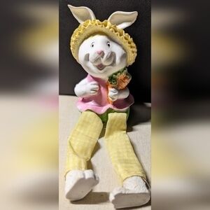 A Greenbrier Shelf-sitter Easter Bunny.